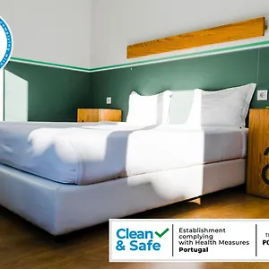 hostel4u.hotels-lisbon-portugal.com/
